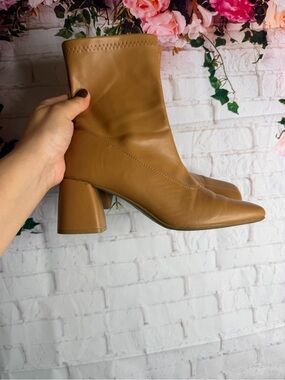 Delicious Chestnut Tan Block Heel Ankle Boots